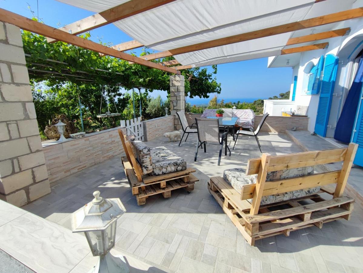 Villa Kara - Bed And Breakfast Mesi  Luaran gambar